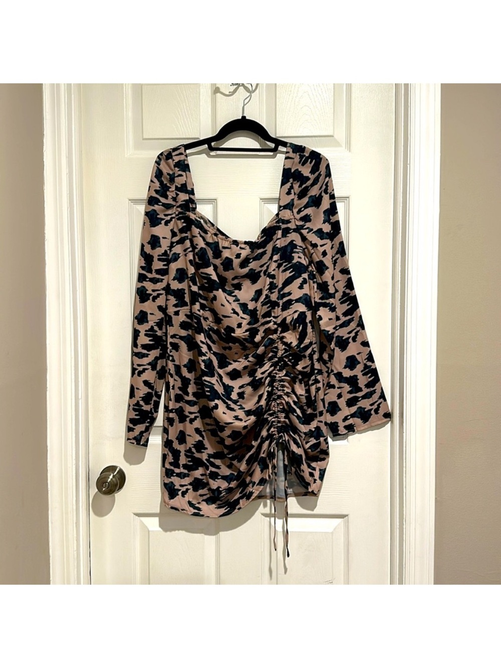 PrettyLittleThing Stone Marble Print Ruched Front Mini Dress size 16 - Picture 2 of 7